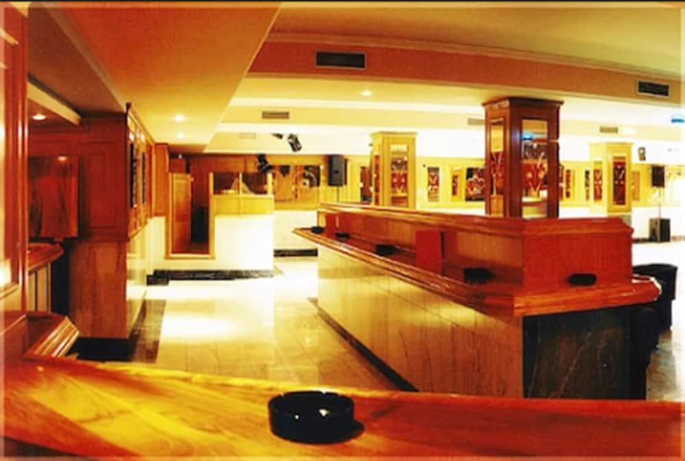 斯卡拉酒店 帕德隆 外观 照片